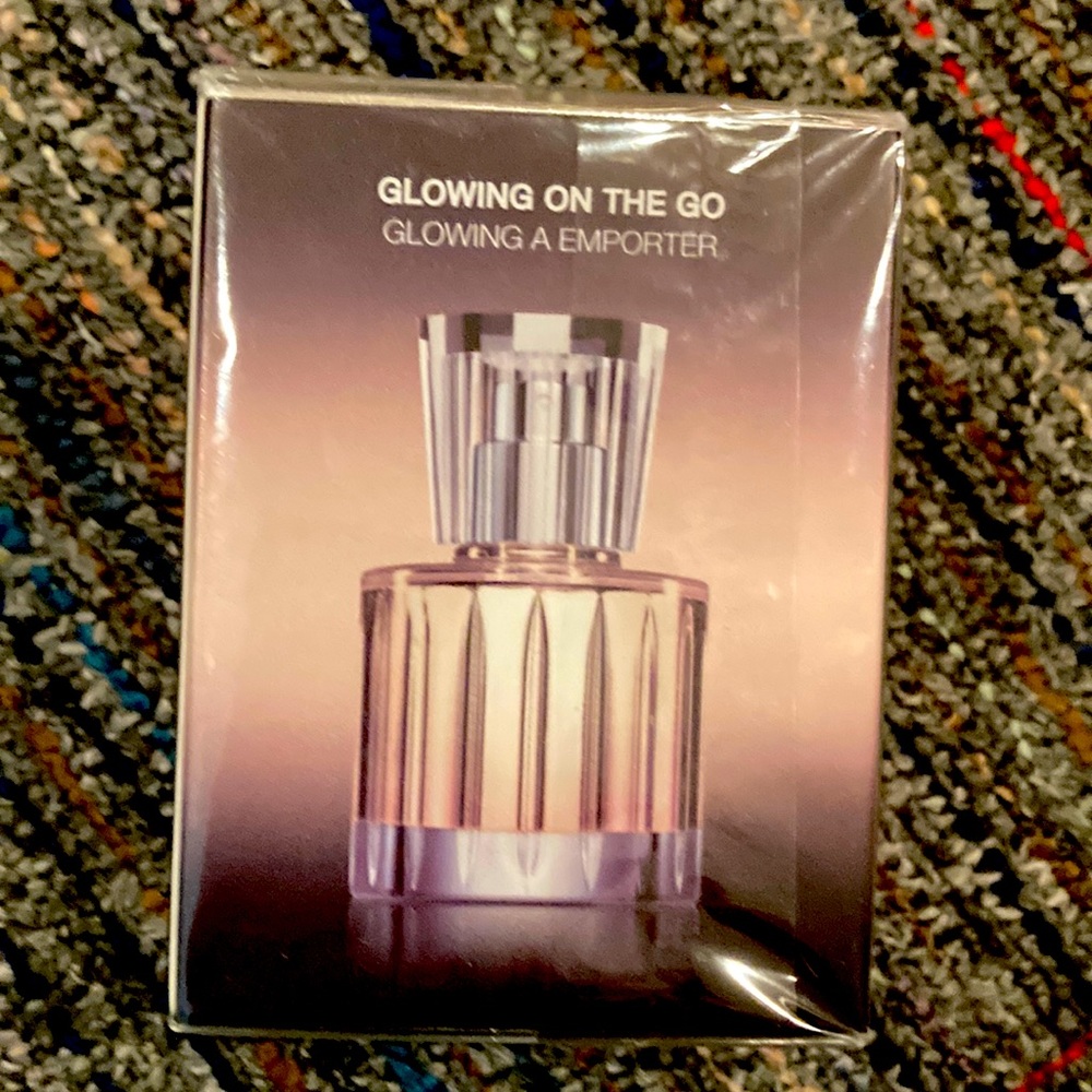 Glowing by JLo perfume (Kohl's)